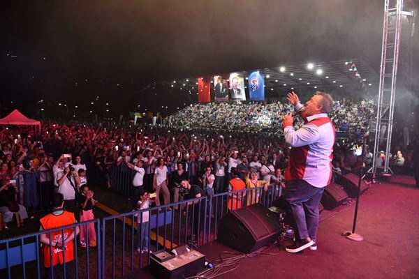 Trabzon'da Horon Festivali sona erdi. Foto Galeri 16