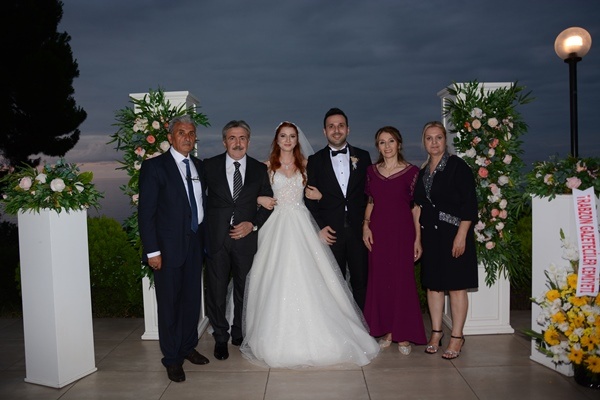 Mahmut Serkan Yazıcı ve Aysun Parlar dünya evine girdi. Foto Haber 4