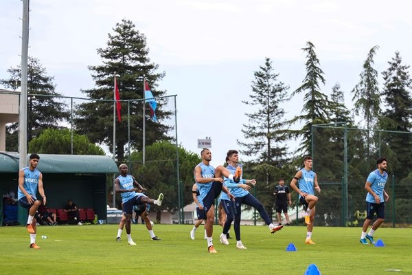Trabzonspor   Lig'in ilk haftasında karşılaşacağı İstanbulspor maçı hazırlıklarını tamamladı. Foto Haber - 4 Ağustos 2022 36