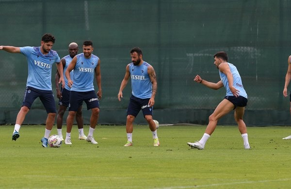 Trabzonspor   Lig'in ilk haftasında karşılaşacağı İstanbulspor maçı hazırlıklarını tamamladı. Foto Haber - 4 Ağustos 2022 29