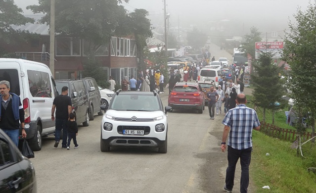 Arap turistler Trabzon'da en çok yaylaları tercih ediyor. Foto Haber 7