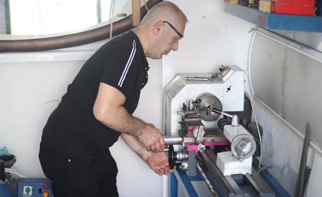 4 milimetrelik bıçak yaptı, Guinness'e girmek istiyor. Foto Haber 3