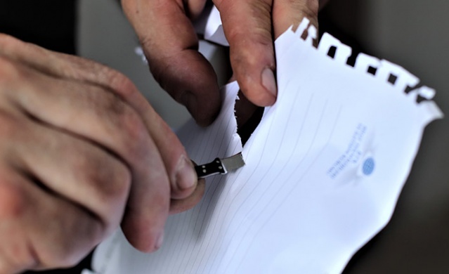 4 milimetrelik bıçak yaptı, Guinness'e girmek istiyor. Foto Haber 7