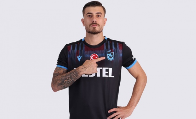 Trabzonspor’un2022-2023 sezonu  forması belli oldu. Foto Galeri 8