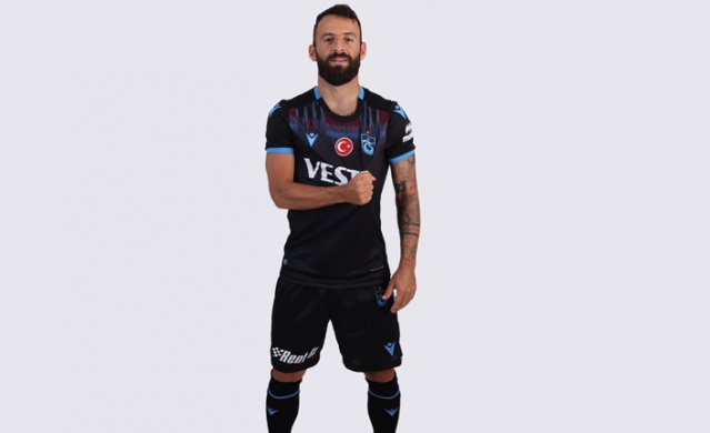 Trabzonspor’un2022-2023 sezonu  forması belli oldu. Foto Galeri 7