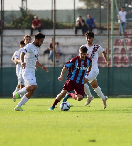 Trabzonspor rezerv takımı Hatayspor ile berabere. Foto Haber 4