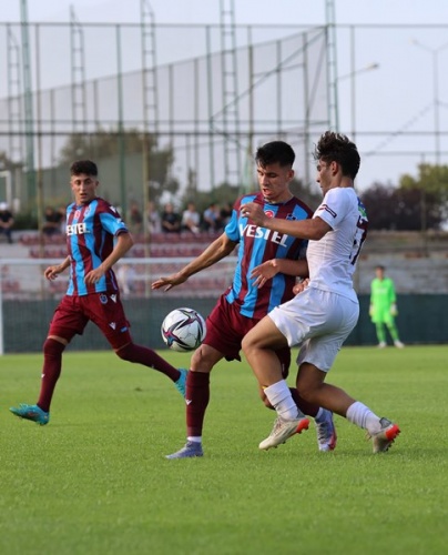 Trabzonspor rezerv takımı Hatayspor ile berabere. Foto Haber 9
