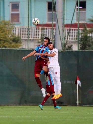 Trabzonspor rezerv takımı Hatayspor ile berabere. Foto Haber 8