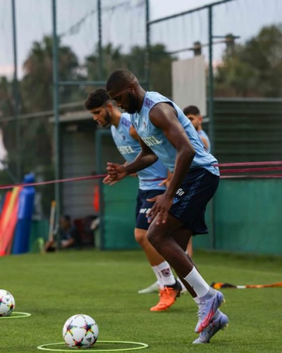 Trabzonspor Kopenhag maçı hazırlıklarına başladı! Bardhi ilk antrenmanında. Foto Galeri 50