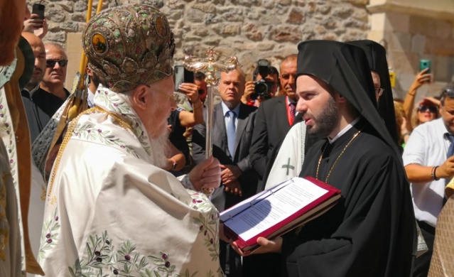 Bartholomeos Sümela Manastırı'nda düzenlenecek ayin için Trabzon'a geldi. Foto Haber 11