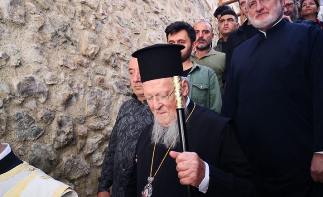 Bartholomeos Sümela Manastırı'nda düzenlenecek ayin için Trabzon'a geldi. Foto Haber 4