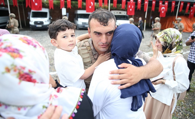 Suriye'ye gidecek Komandolar bayraklar ve dualarla uğurlandı 20