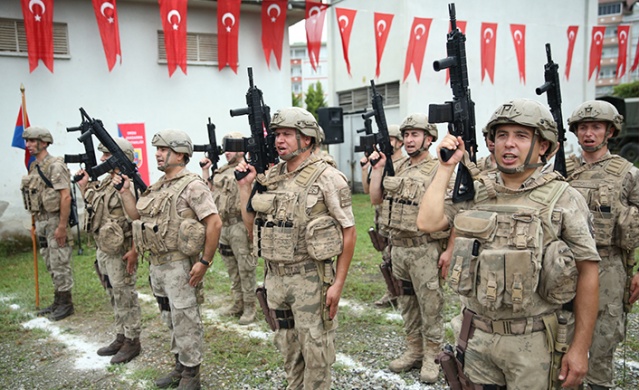 Suriye'ye gidecek Komandolar bayraklar ve dualarla uğurlandı 6