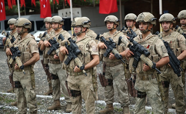 Suriye'ye gidecek Komandolar bayraklar ve dualarla uğurlandı 7