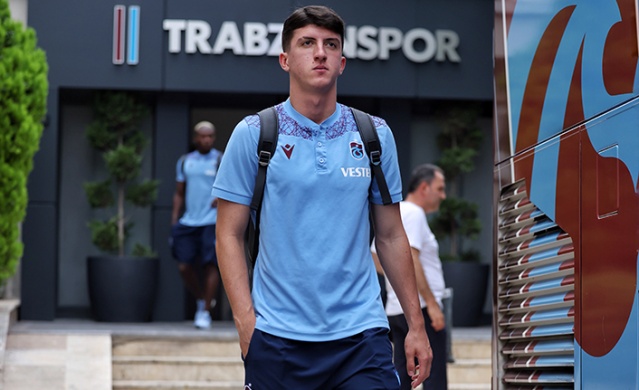 Trabzonspor, Antalya'ya uçtu. Foto Galeri 18