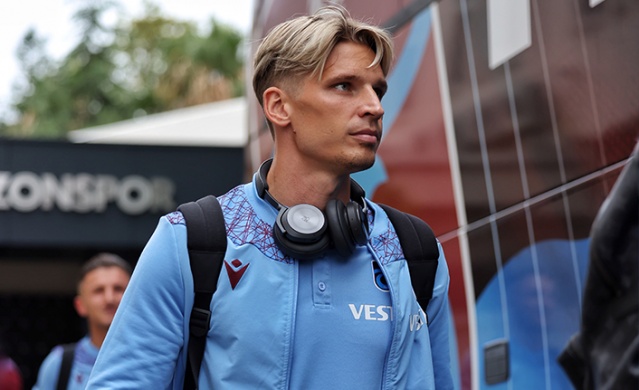 Trabzonspor, Antalya'ya uçtu. Foto Galeri 15