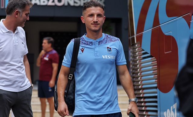 Trabzonspor, Antalya'ya uçtu. Foto Galeri 10