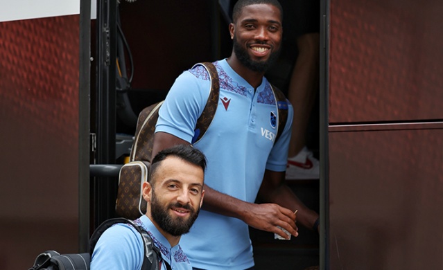 Trabzonspor, Antalya'ya uçtu. Foto Galeri 14