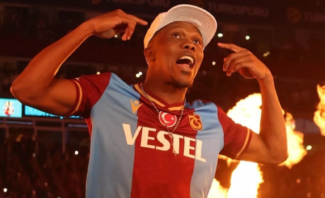 Nwakaeme İstanbul yolcusu! İşte o kareler: Foto Galeri 2