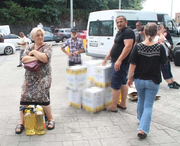 Gürcüler'den karınca ticareti! Türkiye'ye geçip marketlerde kuyruk oluyorlar - Foto Haber 15