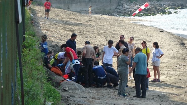 Ordu’da yamaç paraşütü kumsala düştü: 2 yaralı - Foto Galeri 7