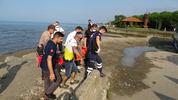 Ordu’da yamaç paraşütü kumsala düştü: 2 yaralı - Foto Galeri 6