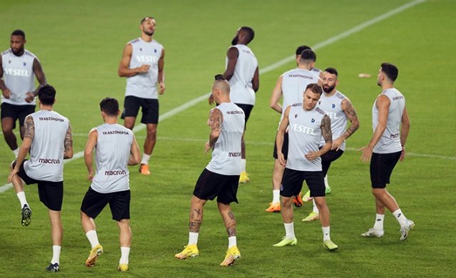 Trabzonspor, Ferencvaros maçı hazırlıklarını tamamladı. Foto Galeri 21