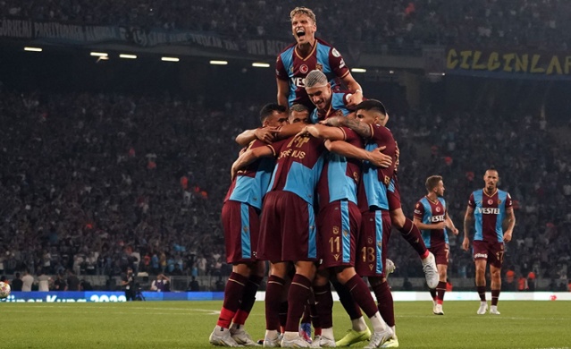 Trabzonspor, UEFA Avrupa Ligi'nde ilk maçına çıkıyor. 8