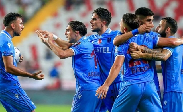 Trabzonspor, UEFA Avrupa Ligi'nde ilk maçına çıkıyor. 2