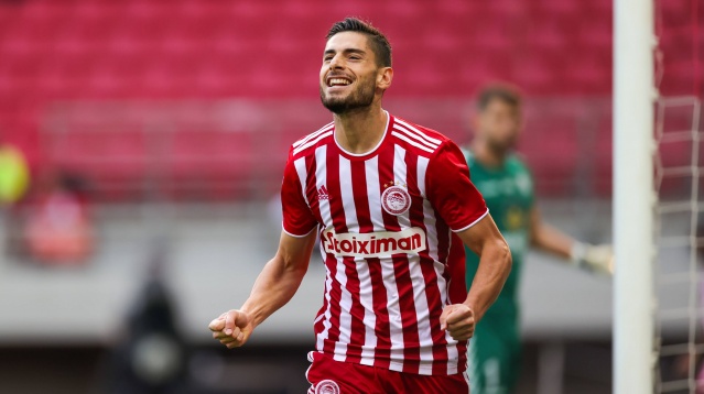 Trabzonspor'da iki transfer Ocak ayına kaldı! Foto Haber 10