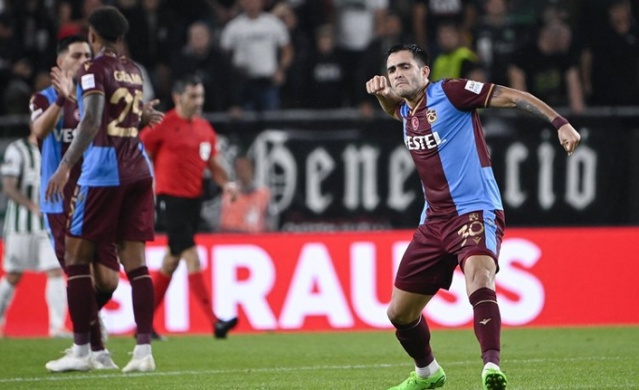 Trabzonspor'da Avcı, oyuncuları böyle motive etti. Foto Haber 15