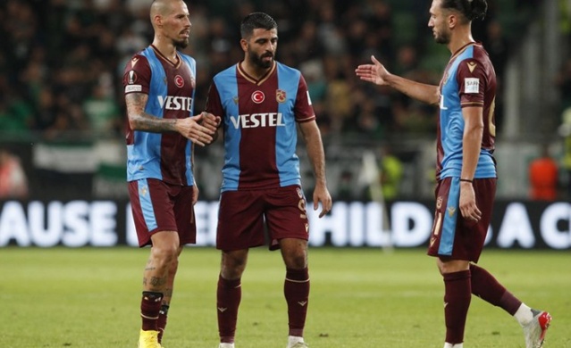 Trabzonspor'da Avcı, oyuncuları böyle motive etti. Foto Haber 13