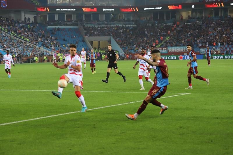 Trabzonspor'da yıldız isim için yorum geldi! "Fişi çekti"  - Foto Haber 8