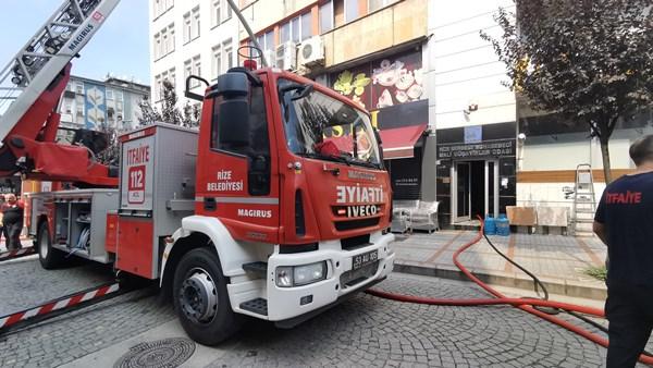 Rize'de korkutan yangın! Dumanlar yükseldi. Foto Galeri 7