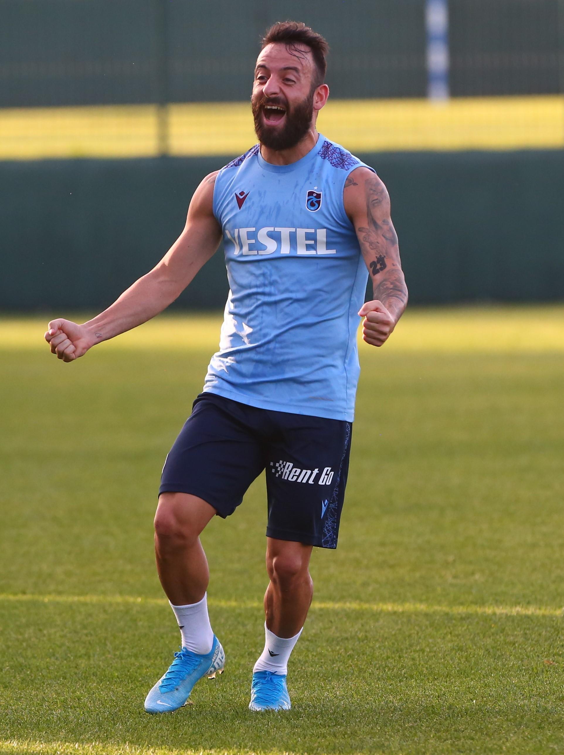 Yıldız isimden övgü dolu sözler: Trabzonspor'un parçası olmaktan gurur duyuyorum. Foto Haber 6