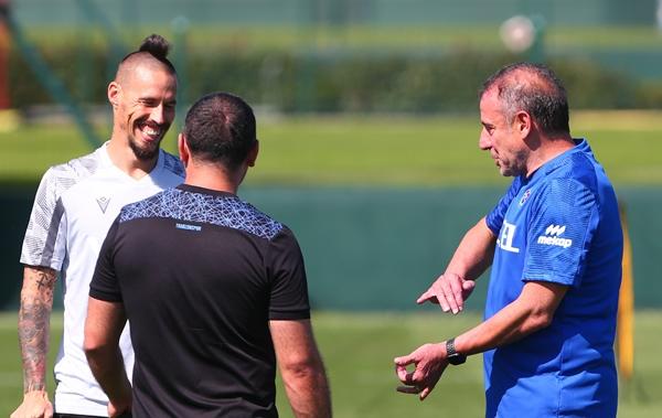 Trabzonspor'da zorlu ekim ayı. Foto Haber 3