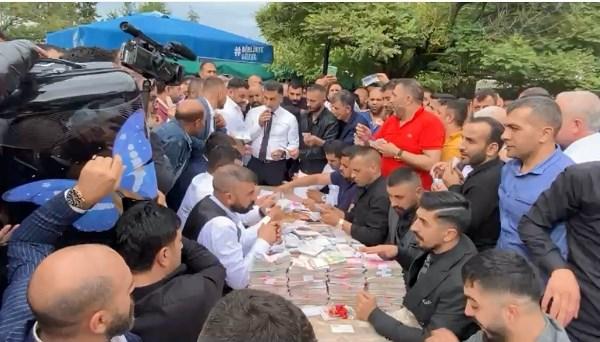 Aşiret düğününde toplanan para şaşırttı! Saymak saatler sürdü. Foto Haber 5