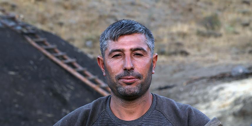 ‘Torlakçılar’ekmeklerini  ateş ve külden çıkarıyor. Foto Galeri 13