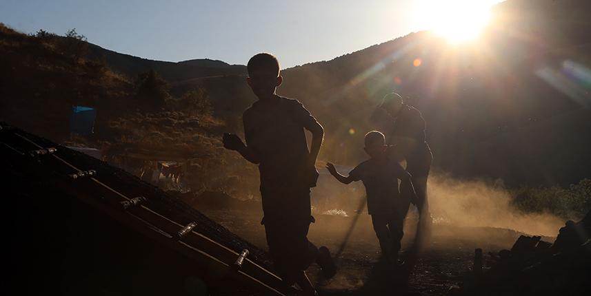 ‘Torlakçılar’ekmeklerini  ateş ve külden çıkarıyor. Foto Galeri 14