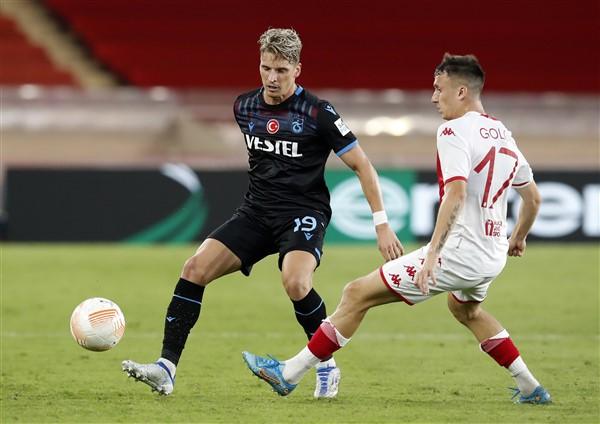 Monaco maçı sonrası bomba iddia! Trabzonspor’un yıldızı oyundan alınınca maç bitmeden otele gitti. Foto Haber 5
