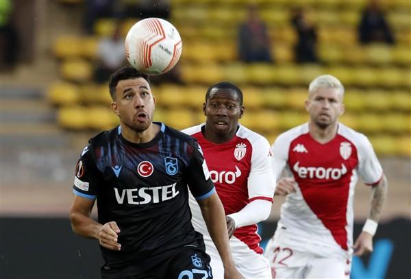 Monaco maçı sonrası bomba iddia! Trabzonspor’un yıldızı oyundan alınınca maç bitmeden otele gitti. Foto Haber 2