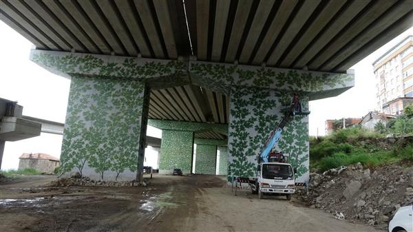 Trabzon'da viyadükler böyle süsleniyor. Foto Haber 13
