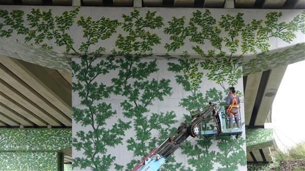 Trabzon'da viyadükler böyle süsleniyor. Foto Haber 14