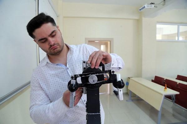 Üniversite öğrencisi tasarladığı bitirme tezi projesi takdir topladı. Foto Haber 10