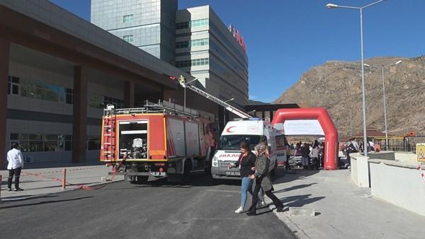 Gümüşhane Devlet Hastanesi’nde yangın tatbikatı. Foto Haber 1