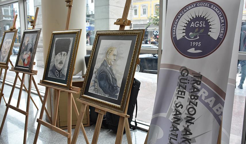 Trabzon'da hayat durdu! Ata'ya saygılarını böyle gösterdiler 22