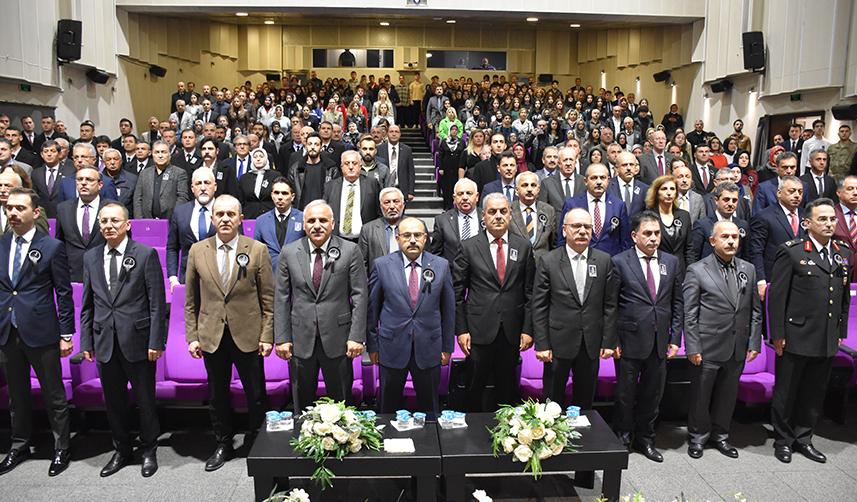 Trabzon'da hayat durdu! Ata'ya saygılarını böyle gösterdiler 17