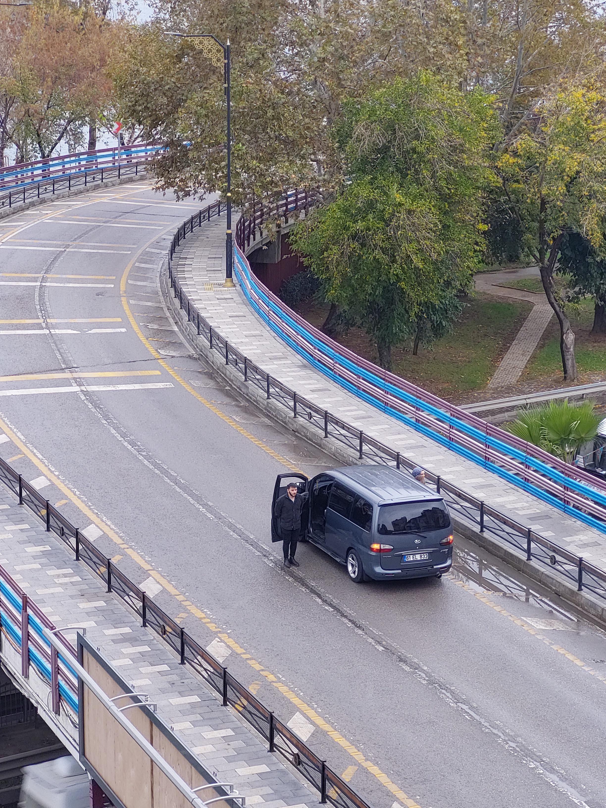 Trabzon'da hayat durdu! Ata'ya saygılarını böyle gösterdiler 5