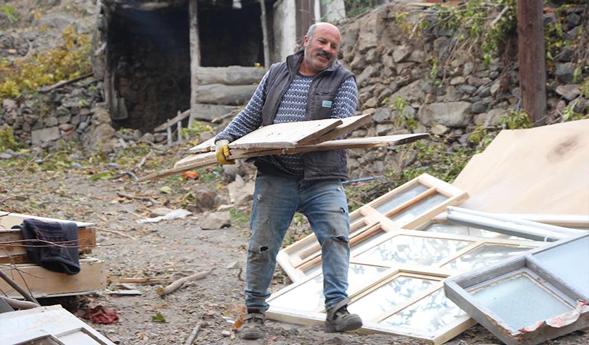 Yusufeli Barajı'nın kapakları kapatıldı, ilk sular altında kalacak köylerde telaş başladı... 6
