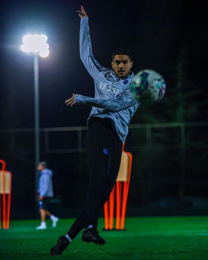 Trabzonspor Abdullah Avcı yönetiminde pas çalışması yaptı. 26 Kasım 2022 8